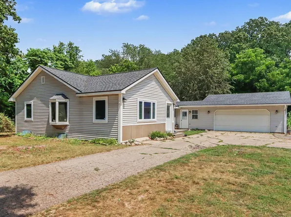 13801 32nd St, Gobles, MI 49055
