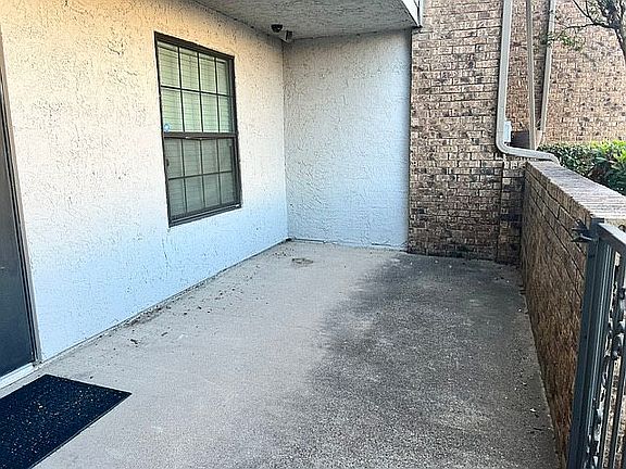 4th image of 6108 Abrams Rd APT 403