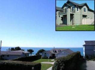 1247 Moore St UNIT B, Brookings, OR 97415