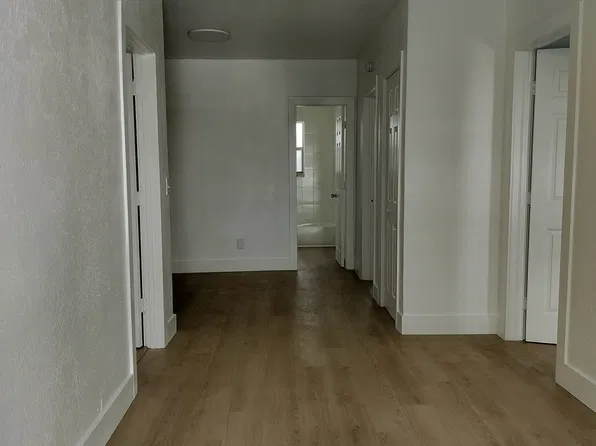 7819 Tatum Waterway Dr #3, Miami Beach, FL 33141