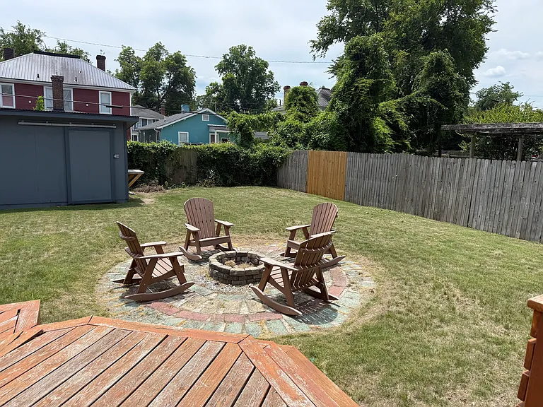 218 Broad St — Photo 12
