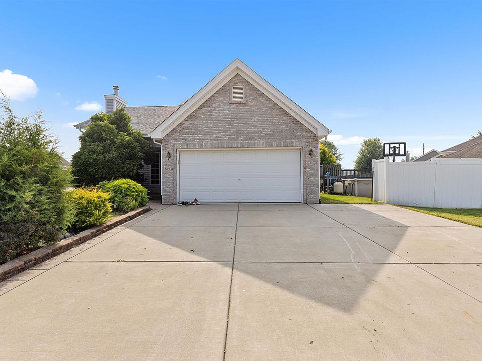 8740 Tim Ln, Machesney Park, IL 61115 | Zillow