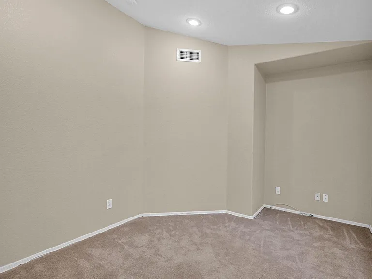 18166 W Camino Real Dr — Photo 8