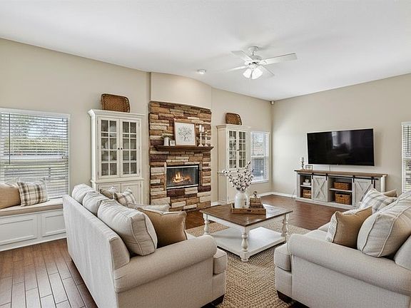 3rd image of 10616 Old Grove Rd