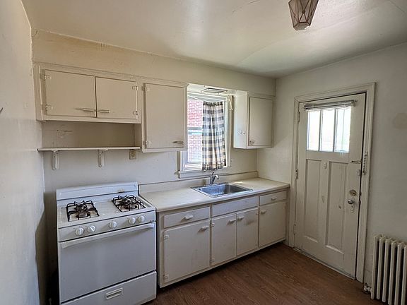 5th image of 5835 Darlington Rd APT 2
