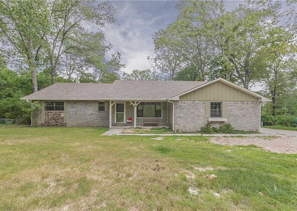 1st image of 2755 Sequoyah Dr