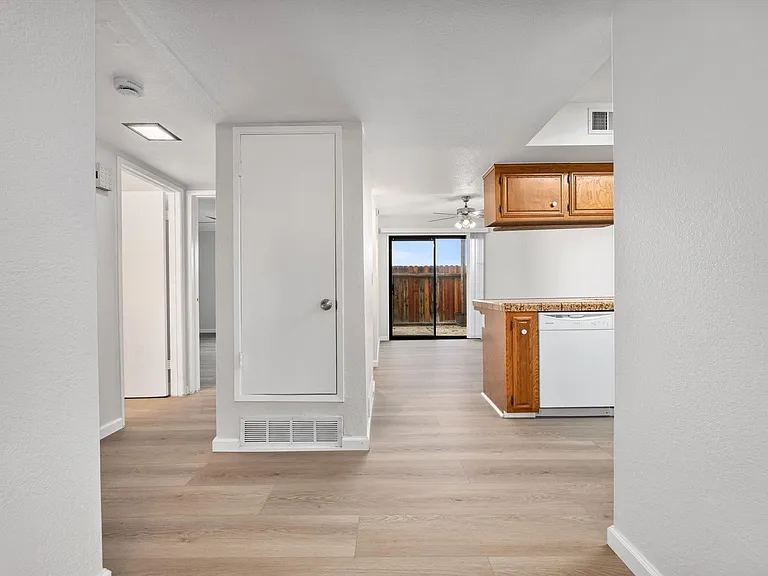 3501 Bernard St #1C — Photo 9