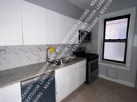 45-47 Kelly Pkwy, Bayonne, NJ