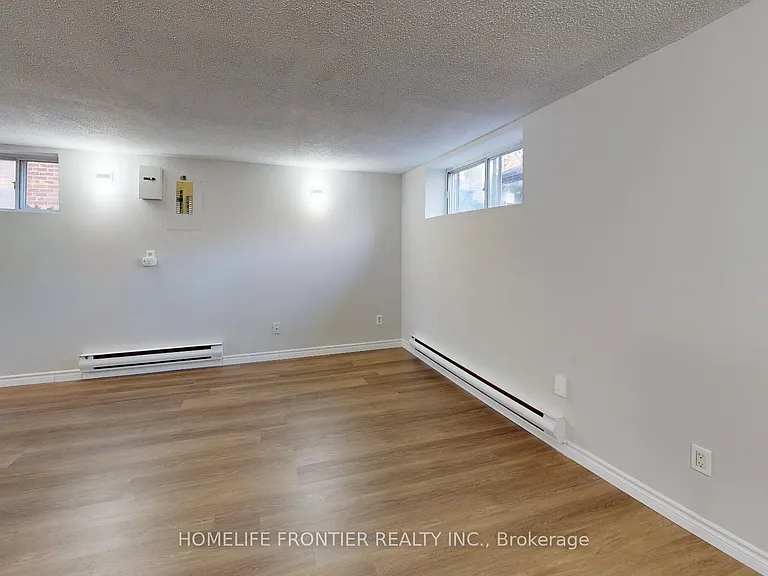 79 Redwood Ave #3 — Photo 4