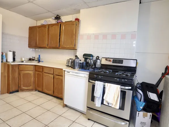 205 3rd Street image 2 of 21