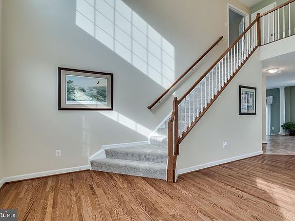 5th image of 5318 Trumpington Ct