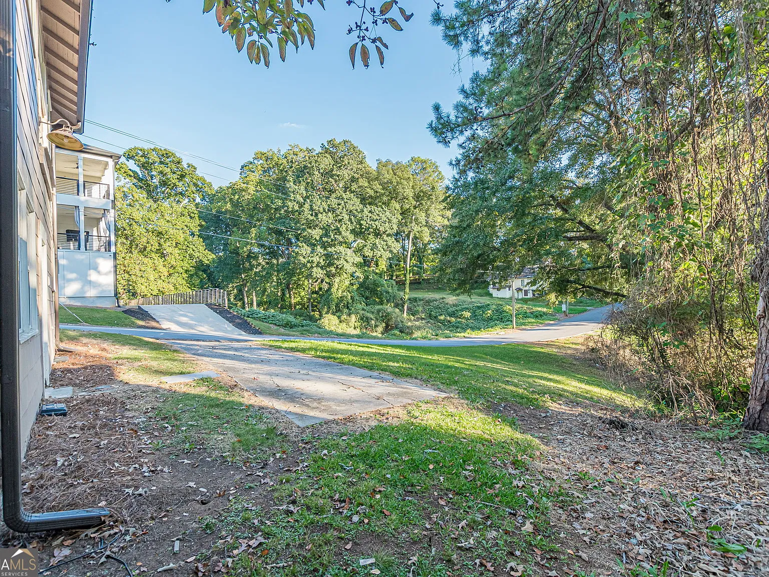 2 bed, 1.0 bath, 800 sqft, $1,500 — Photo 2