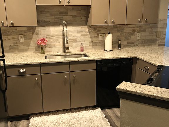 2nd image of 308 W 8th St APT 620