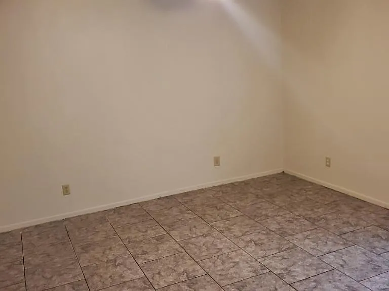 9607 Croxted Rd #9607 — Photo 5