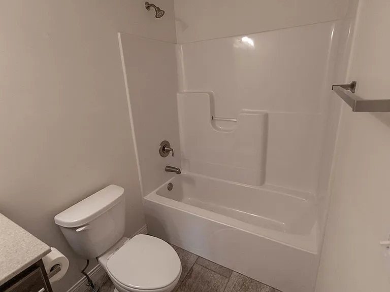 2807 Amberwood Ct — Photo 24