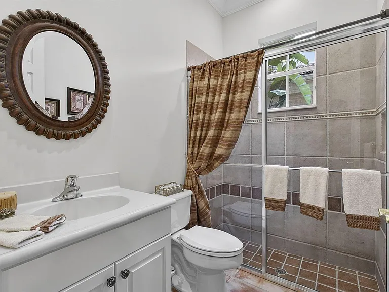 207 Andalusia Dr — Photo 22