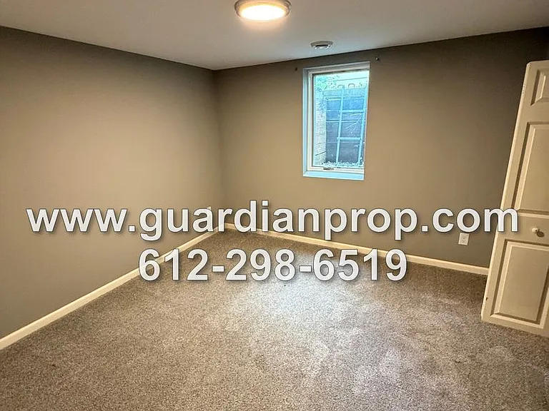 350 93rd Ave NE — Photo 13