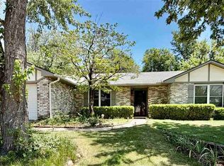 2429 Kingston Rd, Ponca City, OK 74604