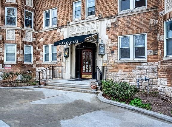 2nd image of 311 E Emanuel Cleaver Ii Blvd Unit 601