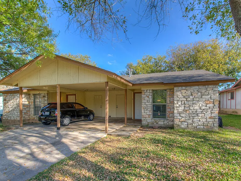 6303 Emerald Forest Dr #B — Photo 14