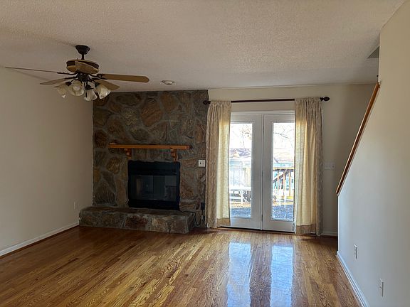 2nd image of 119 Point Shore Dr #119