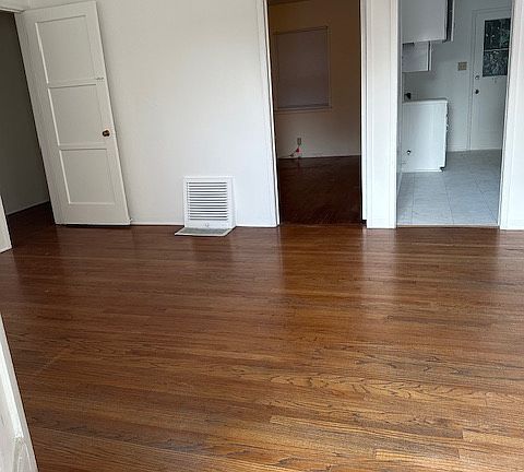 ENTRANCE TO UNIT