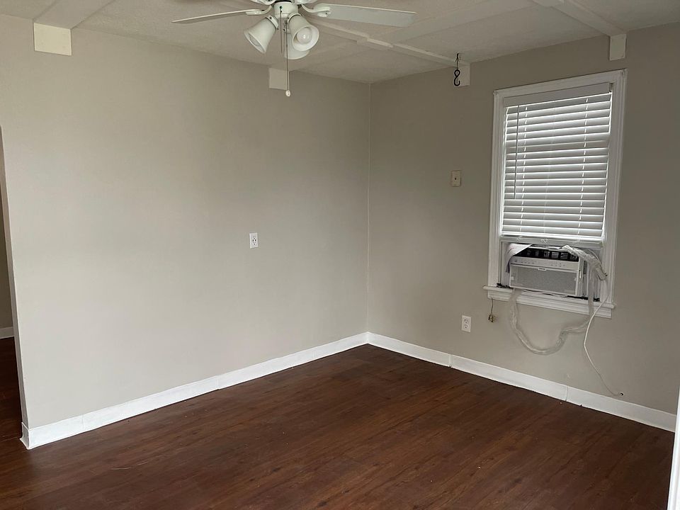 1st image of 1415 10th St
