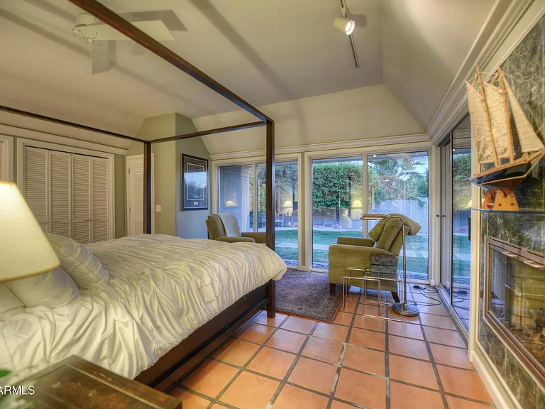1523 W Vista Ave — Photo 11