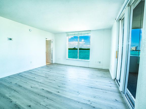 3rd image of 10350 W Bay Harbor Dr APT 3D