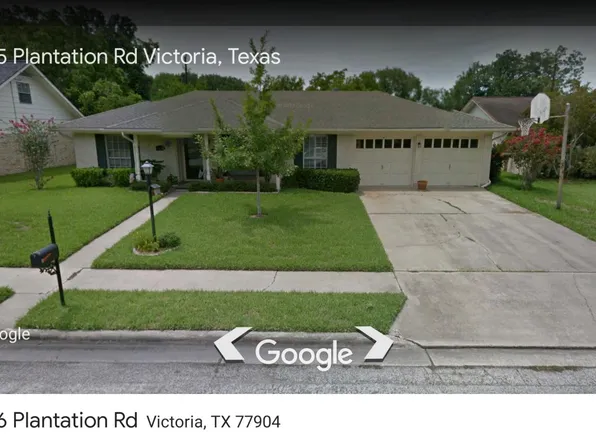 1406 Plantation Rd, Victoria, TX 77904