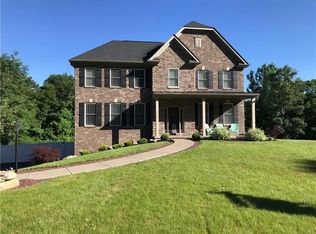 218 Shaker Heights Dr, Pittsburgh, PA 15238