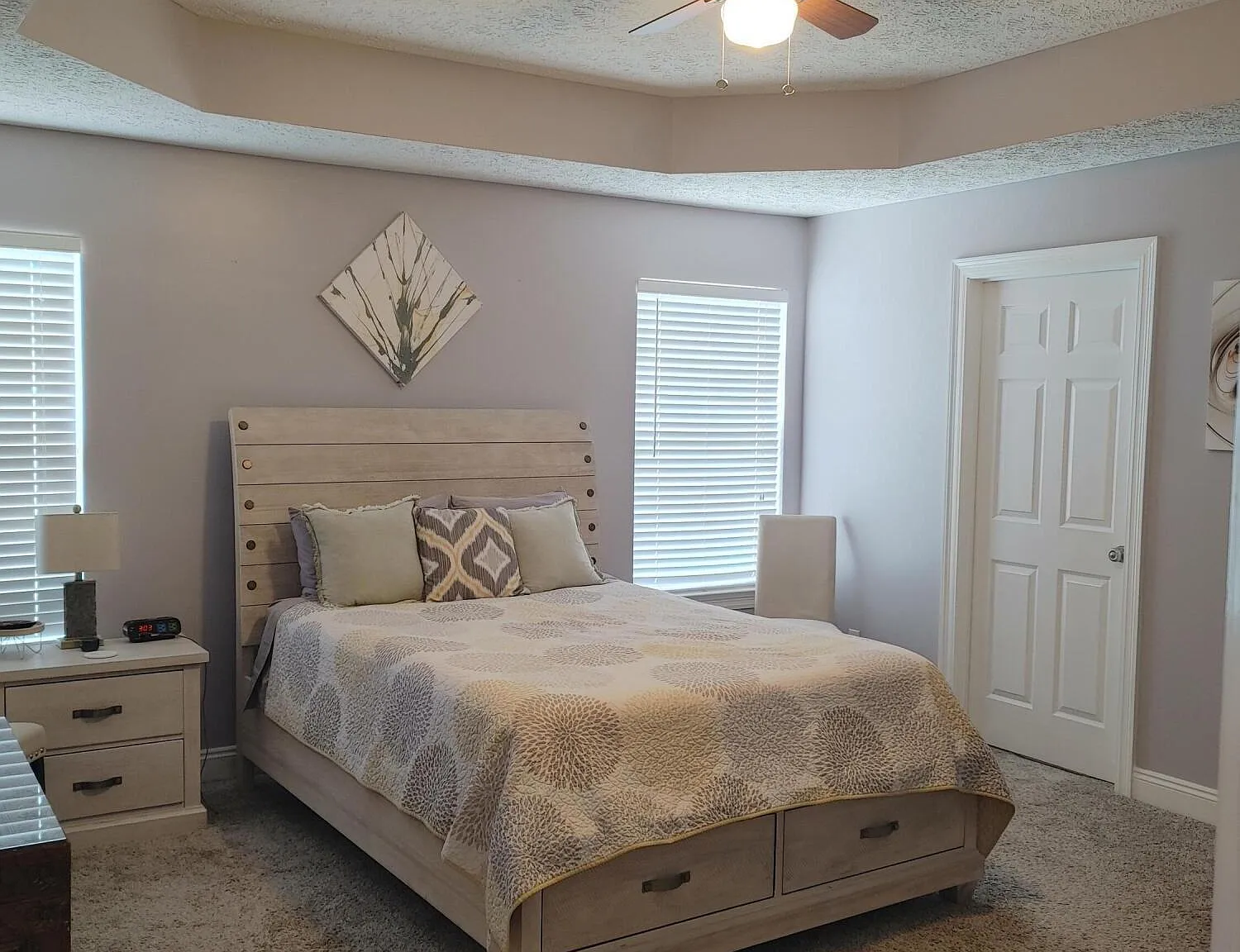 5 bed, 2043 sqft, $2,200 — Photo 4