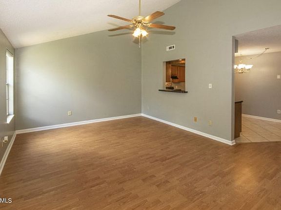 4th image of 7904 Fenton Way