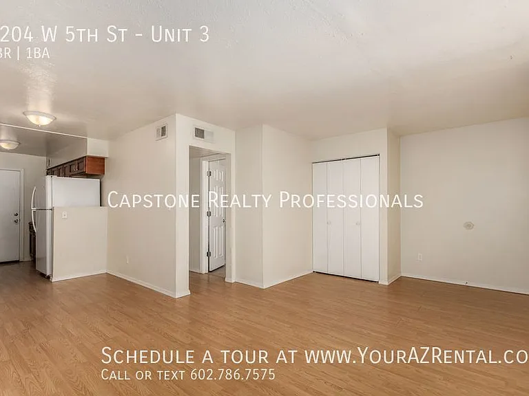 1204 W 5th St #3 — Photo 4