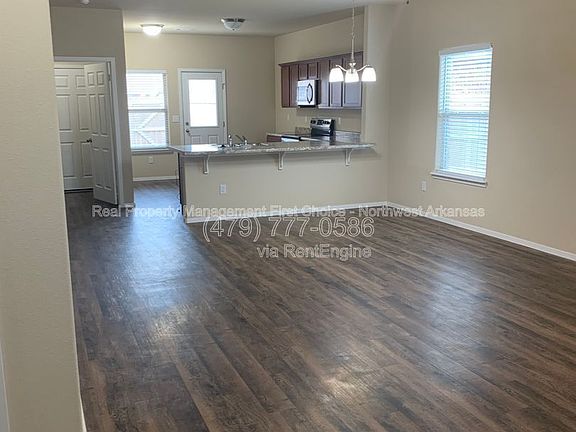 5th image of 4401 SW Gallatine Ave
