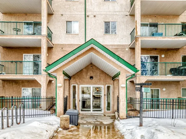 11325 83rd St NW #427, Edmonton, AB T5B 4W5