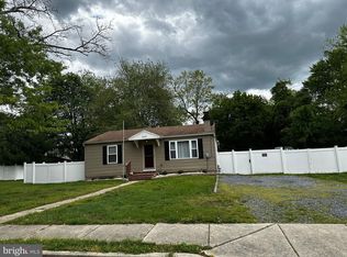 1127 Bradley Rd, Pasadena, MD 21122