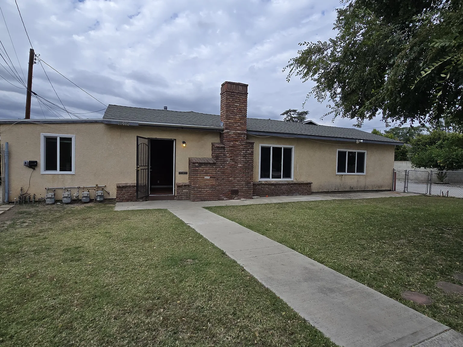 5 bed, 1600 sqft, $3,600 — Photo 1