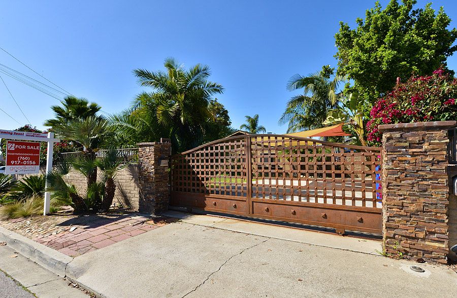 1st image of 111 Loma Alta Dr