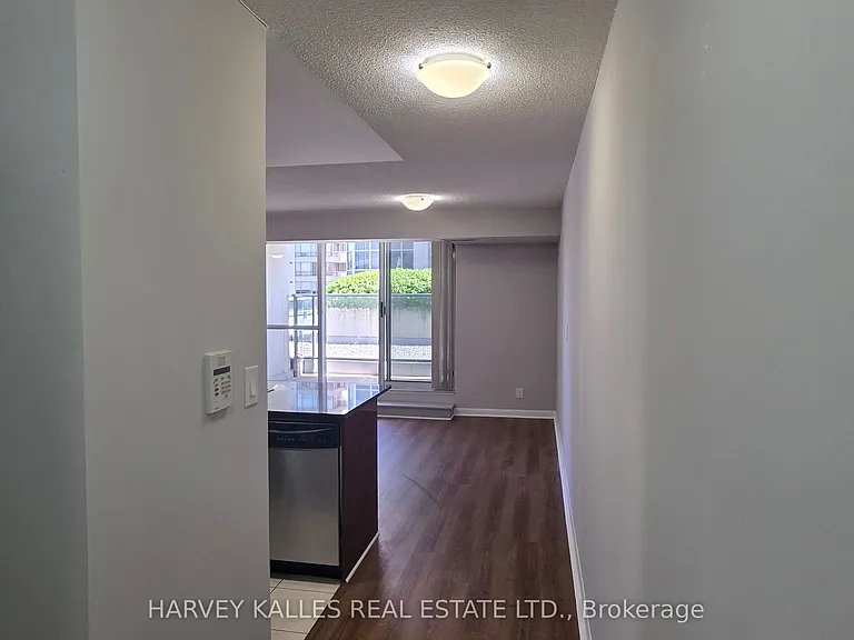 5793 Yonge St #505 — Photo 3