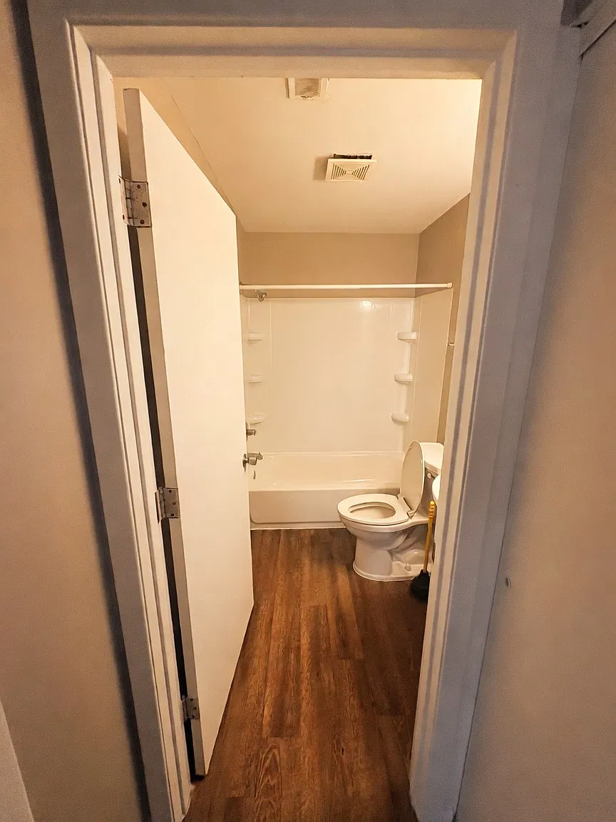 1 bed, 1.0 bath, 804 sqft, $995 — Photo 3