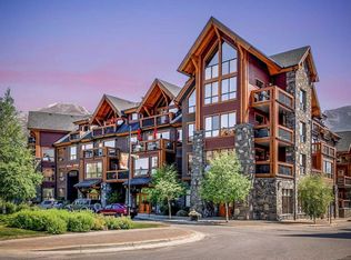 600 NE Spring Creek Dr #211, Canmore, AB T1W 0C8