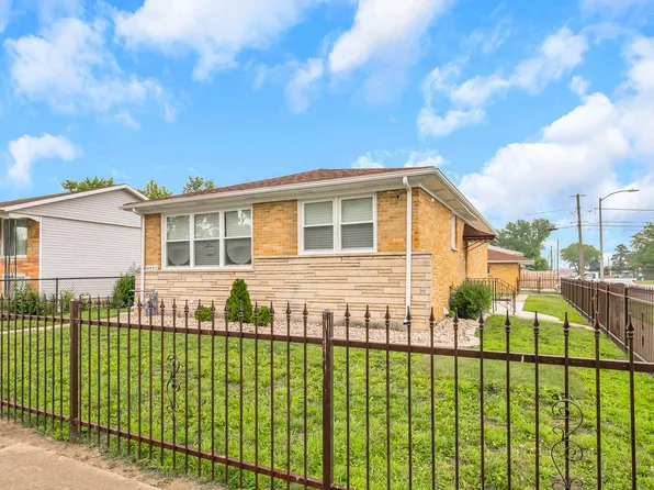 14457 Oakley St, Harvey, IL 60426
