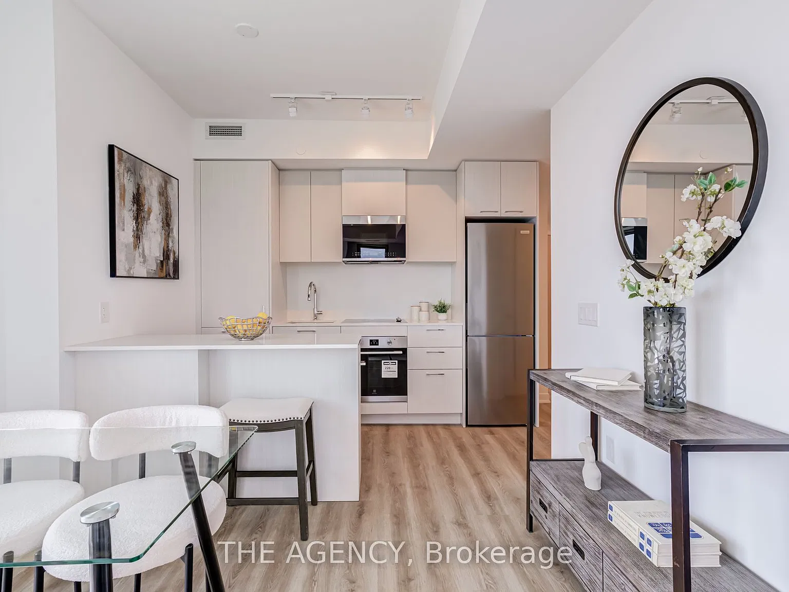 2 bed, $3,250 — Photo 4