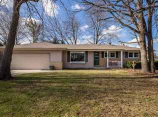 4235 S 93rd St, Greenfield, WI 53228
