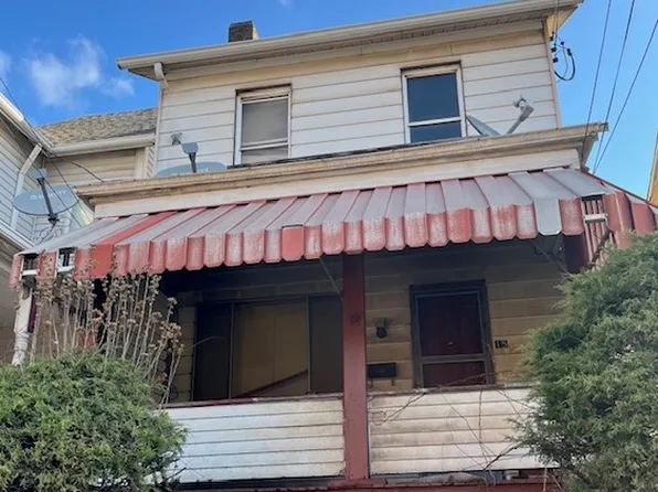 15 Holland Ave, Braddock, PA 15104