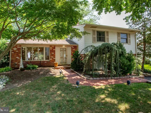527 Cedarbrook Rd, Southampton, PA 18966