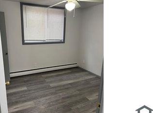 2000 Sharon Ave SE APT 15, Minneapolis, MN 55414
