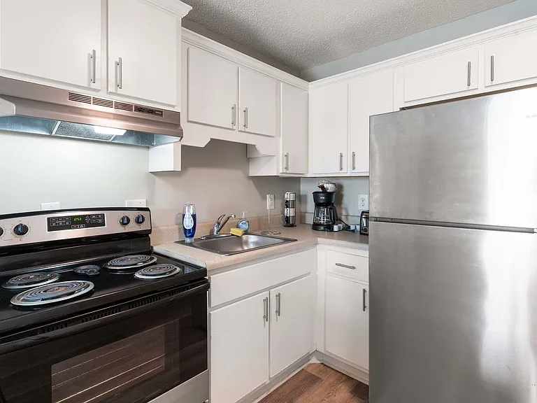 1605 Parnell St — Photo 12