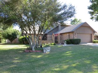 312 Beaumont Dr, Ardmore, OK 73401